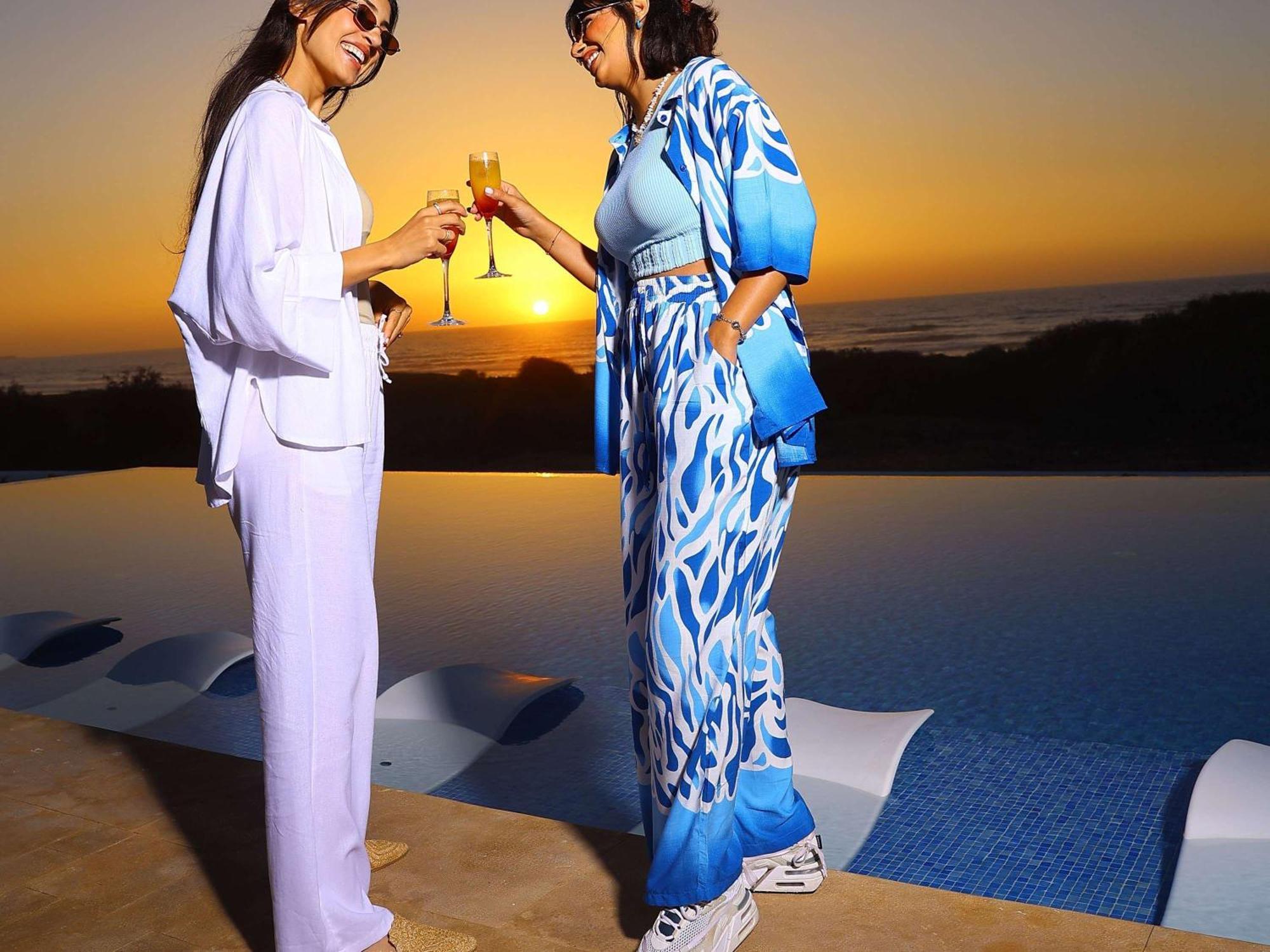 Pullman Mazagan Royal Golf & Spa El Jadida Exterior foto Two women wearing kaftans